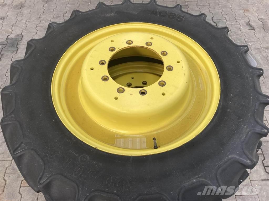 Mitas 320/90R32 Gumiabroncsok, kerekek és felnik
