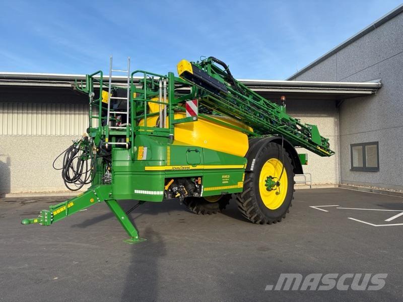 John Deere R952i Vontatott trágyaszórók