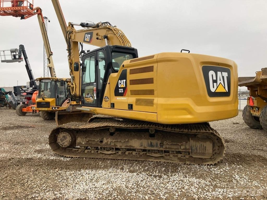 CAT 323 - nextgen Lánctalpas kotrók