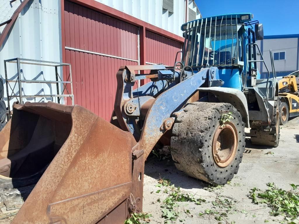 Liebherr L 554 Gumikerekes homlokrakodók