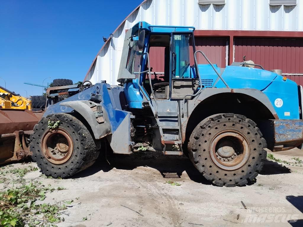 Liebherr L 554 Gumikerekes homlokrakodók