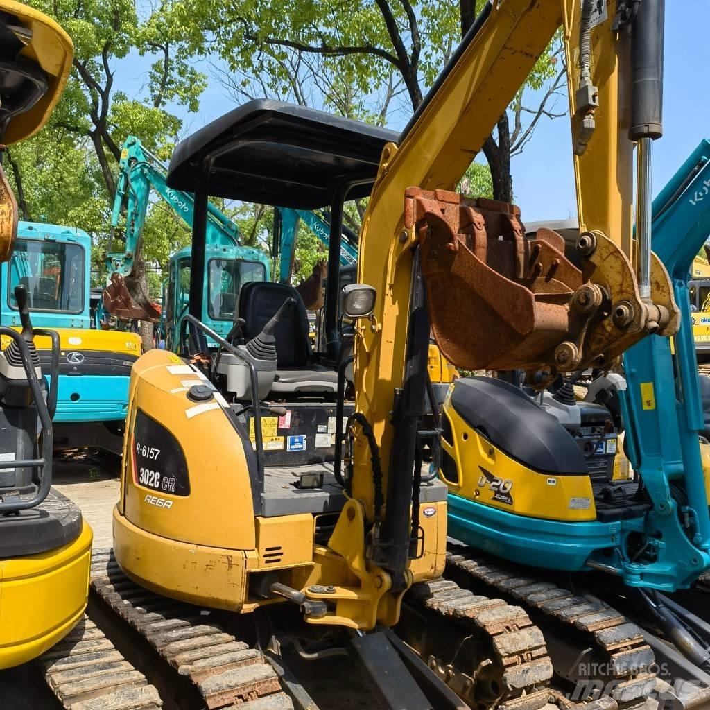 CAT 302 Mini kotrók < 7t
