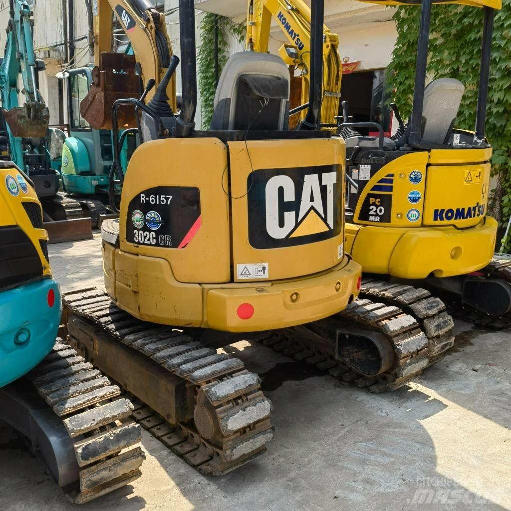 CAT 302 Mini kotrók < 7t