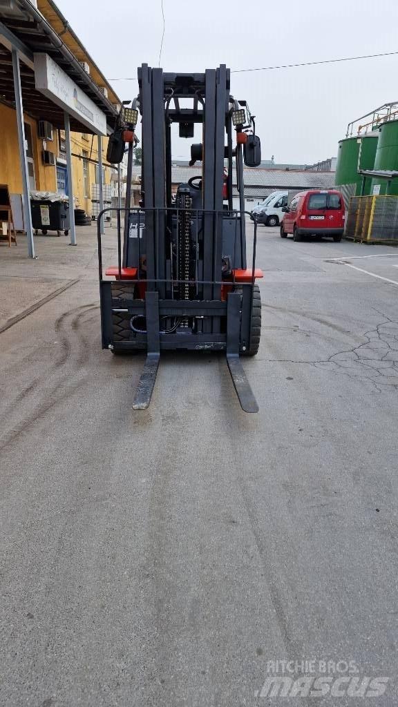 Linde H 25 D Dízel targoncák