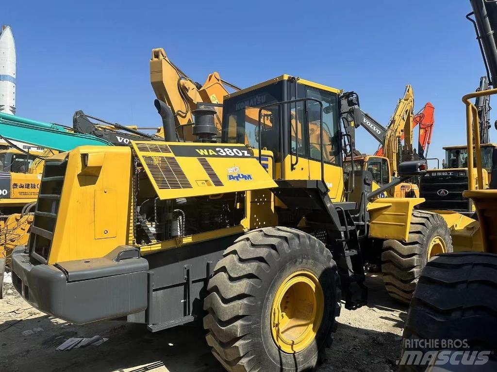 Komatsu WA380-6 Gumikerekes homlokrakodók