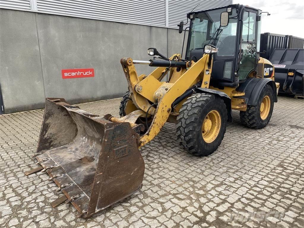 CAT 908 H2 Univerzális rakodók