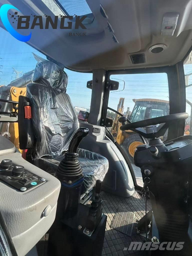 CAT ERPILAR-420F Gumikerekes kotrók