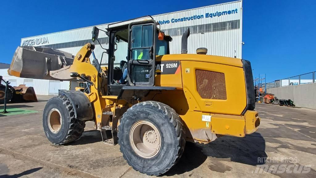 CAT 926M Gumikerekes homlokrakodók