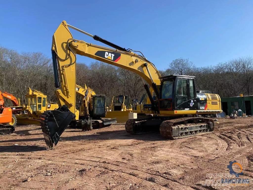 CAT 325 D Lánctalpas kotrók