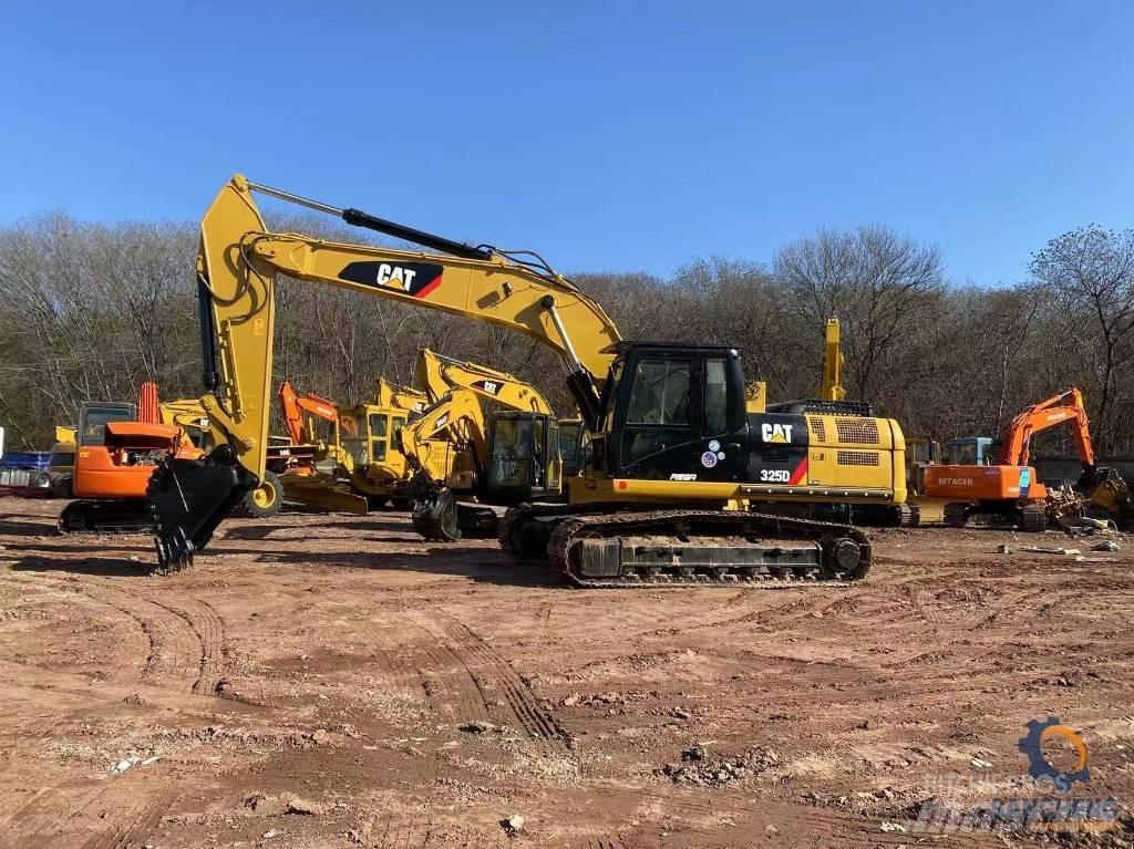 CAT 325 D Lánctalpas kotrók