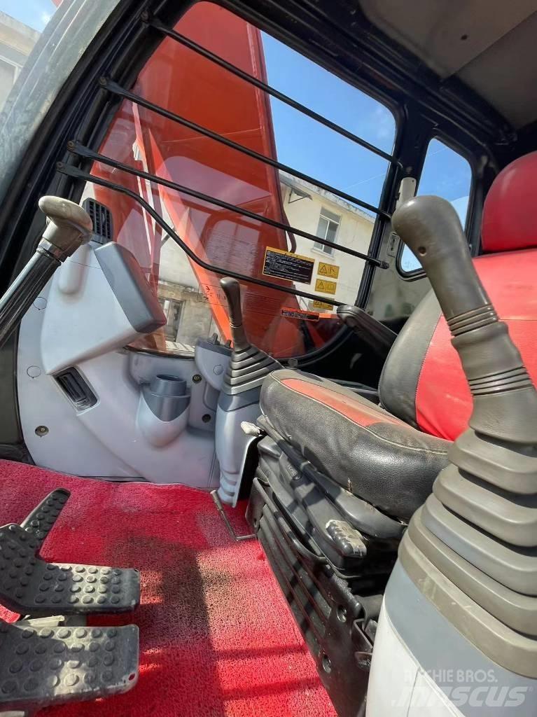 Hitachi ZX 120 Lánctalpas kotrók