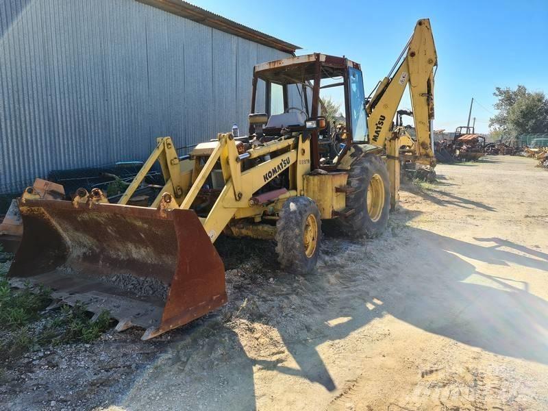 Komatsu WB97R Kotrórakodók