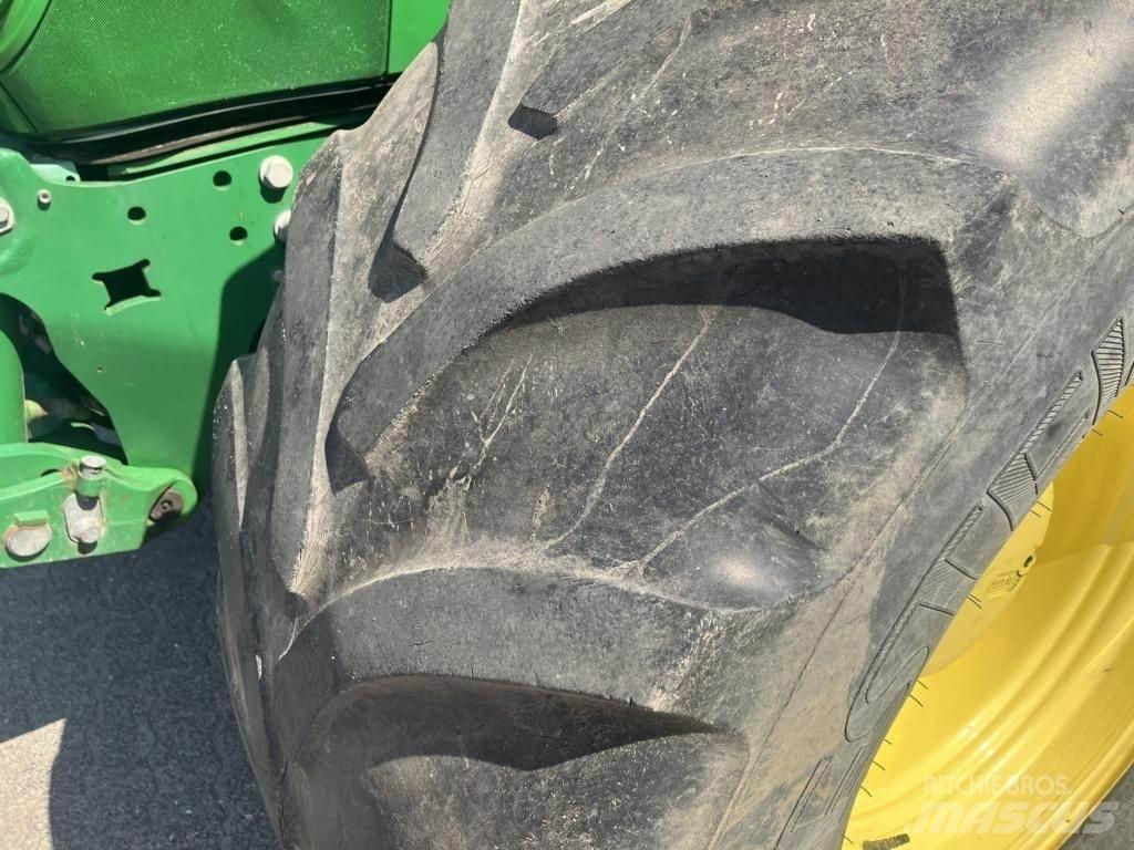 John Deere 6210R Traktorok