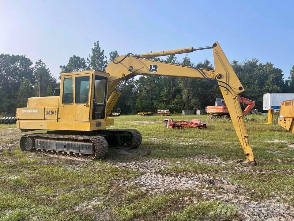 John Deere 690 B Lánctalpas kotrók