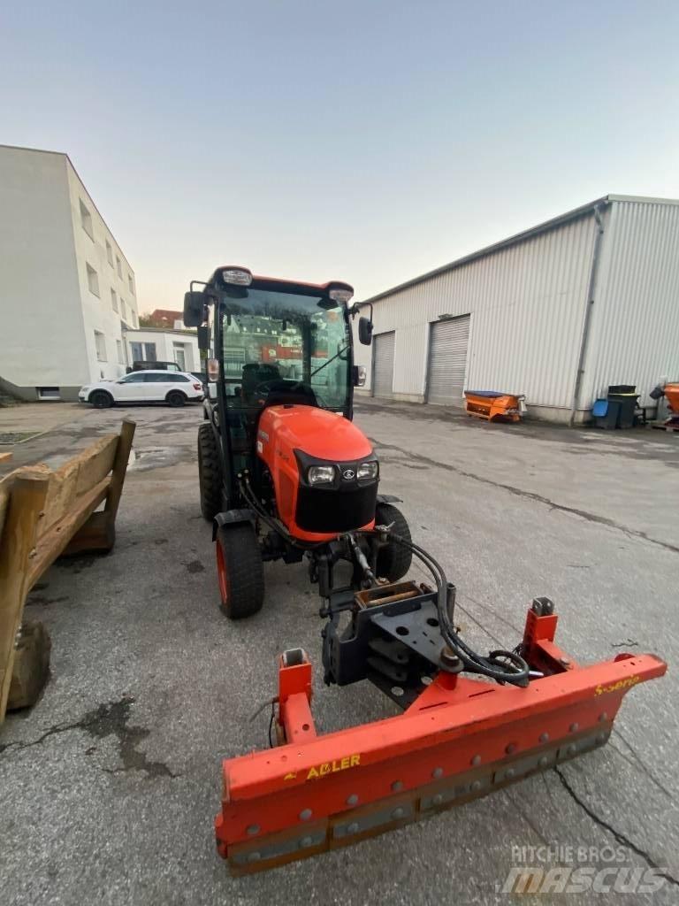 Kubota STW 34 Kompakt traktorok