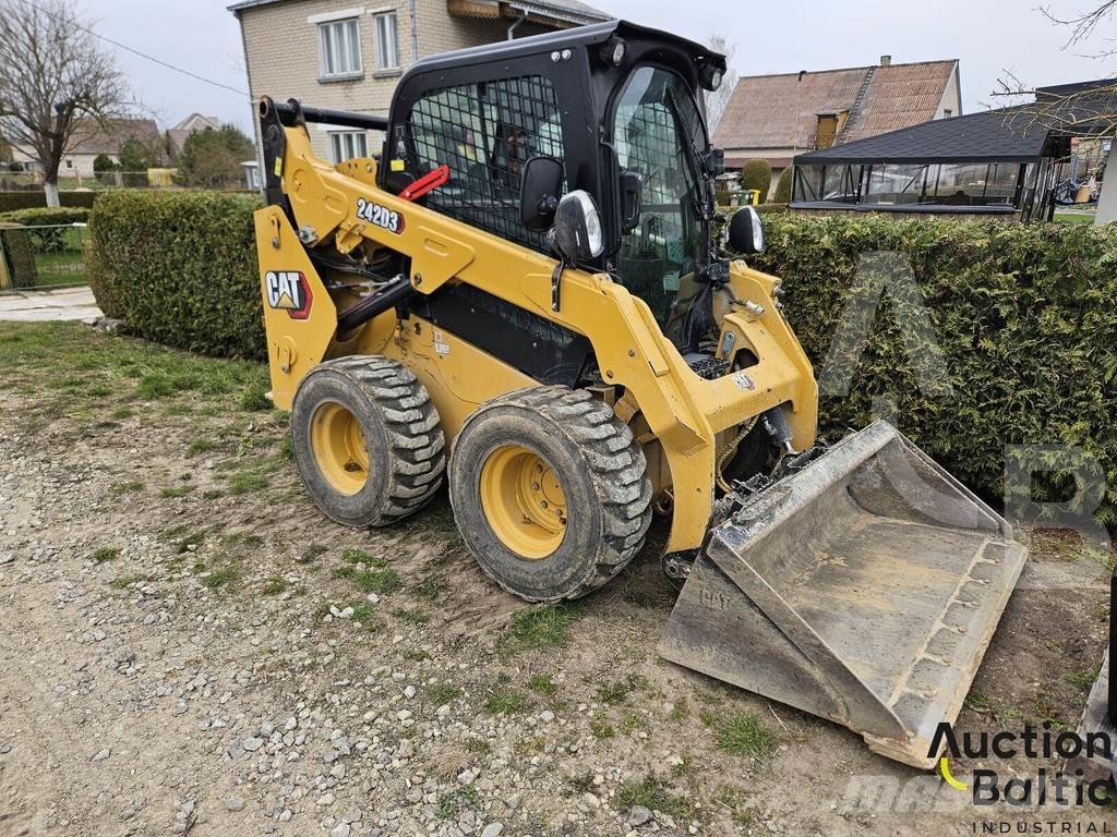 CAT 242 D 3 Kompaktrakodók