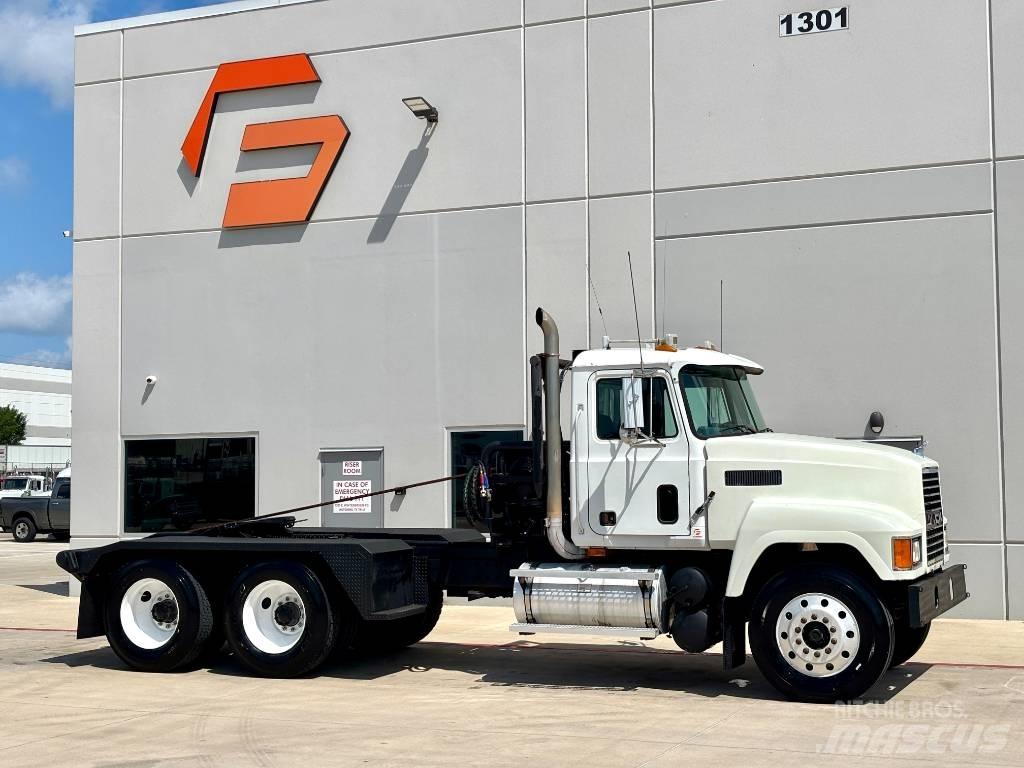 Mack CH 613 Műszaki mentők