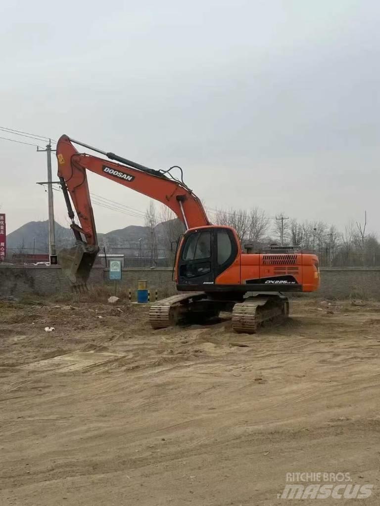 Doosan DX225LC-9C Lánctalpas kotrók