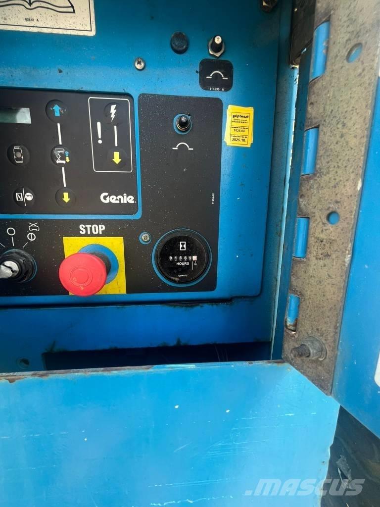 Genie GS 3384 RT Ollós emelők