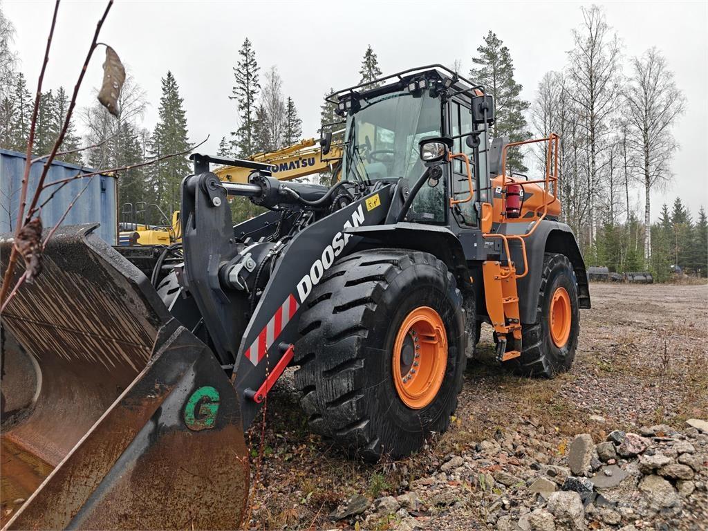 Doosan DL380-7 Gumikerekes homlokrakodók