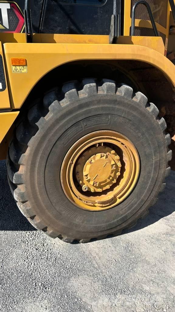 CAT 730 - 04A Csuklósdömperek