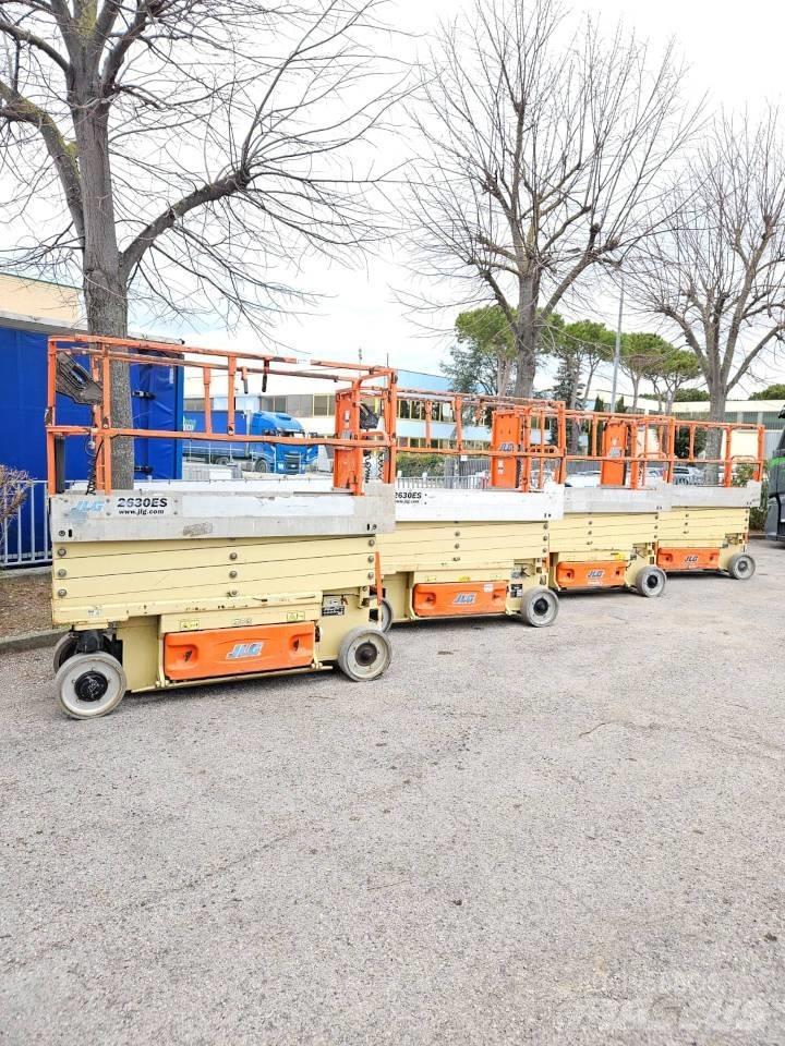 JLG 2630 ES Ollós emelők
