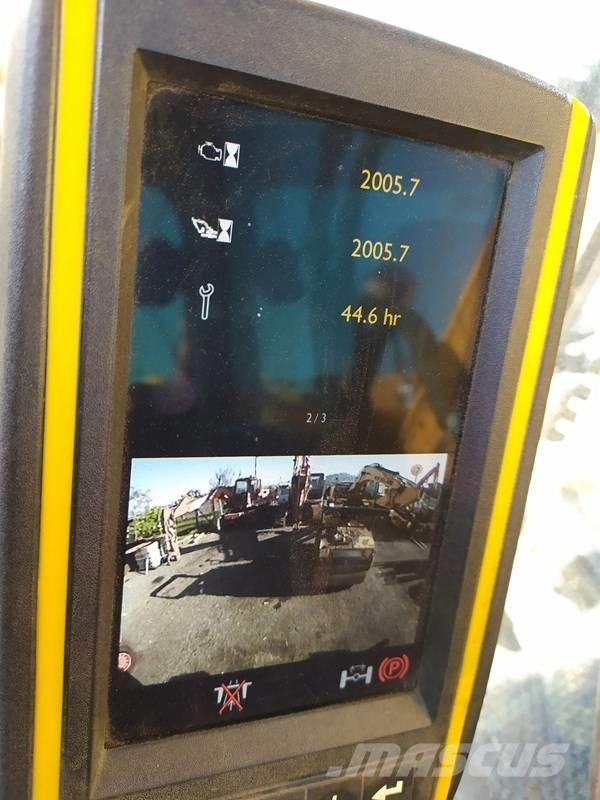 JCB JS 145 W Gumikerekes kotrók