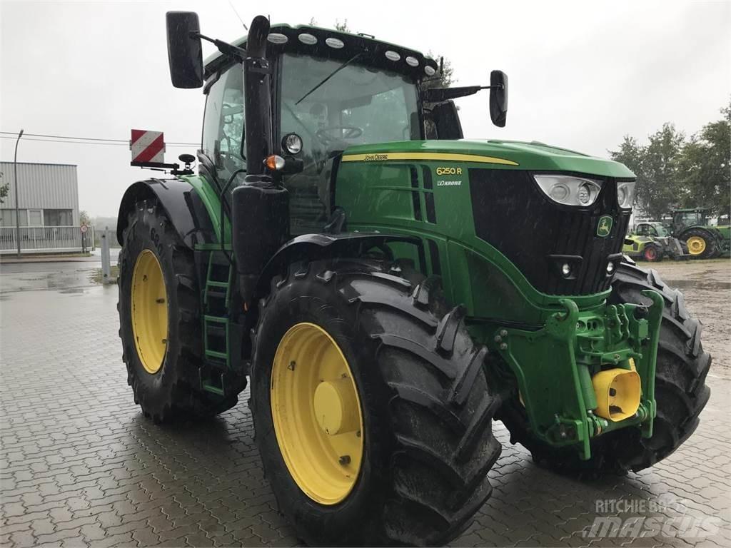 John Deere 6250R Traktorok