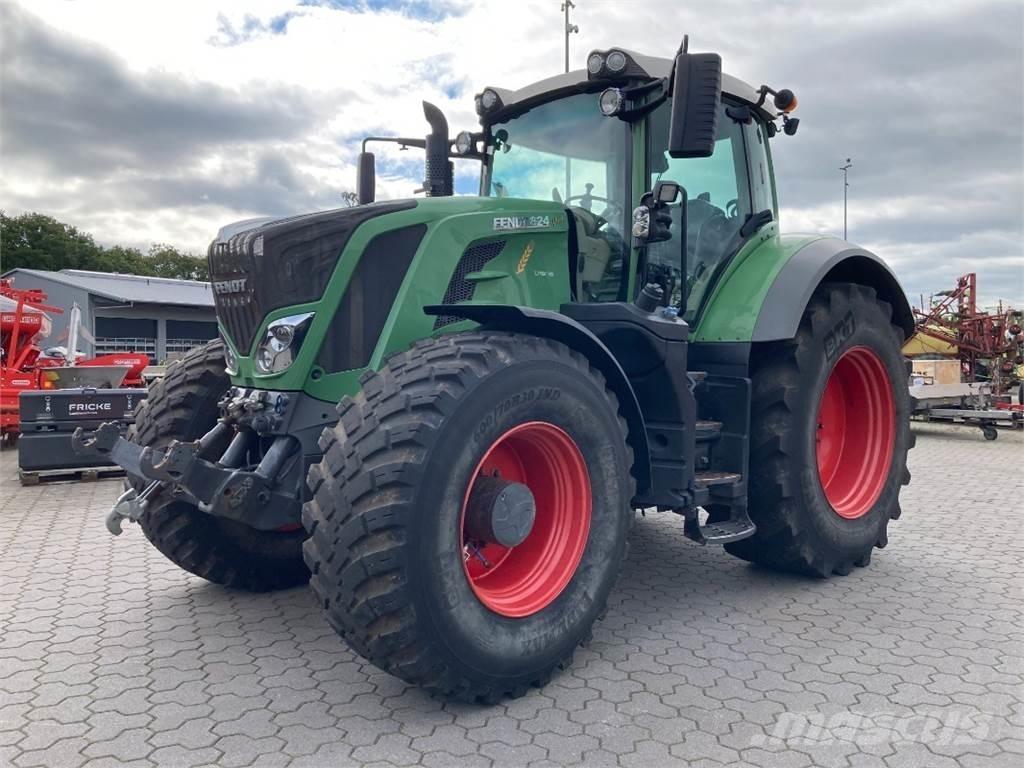 Fendt 824 Vario S4 Traktorok