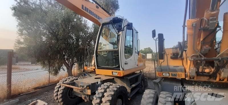Liebherr A 904 C Gumikerekes kotrók