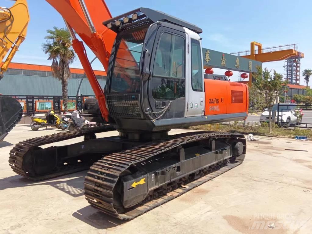 Hitachi ZX 240 Lánctalpas kotrók