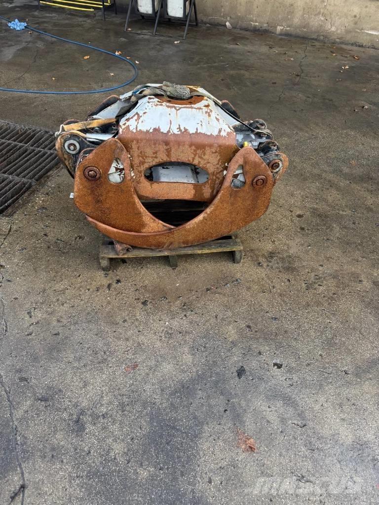 Komatsu G36 Markolók