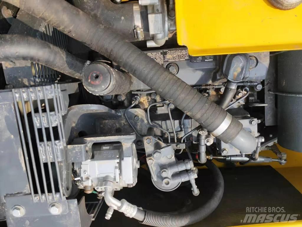 Komatsu PC 130 Lánctalpas kotrók