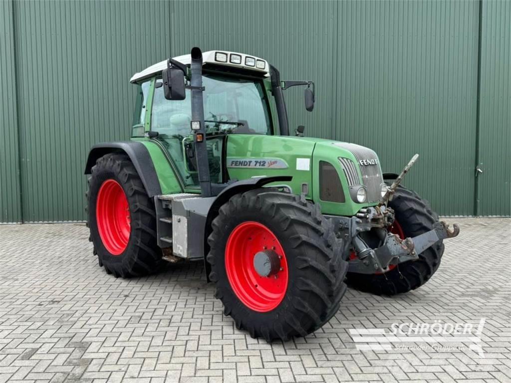 Fendt 712 VARIO Traktorok