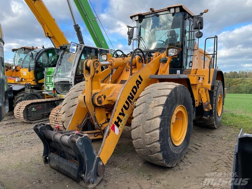 Hyundai HL 960 Gumikerekes homlokrakodók