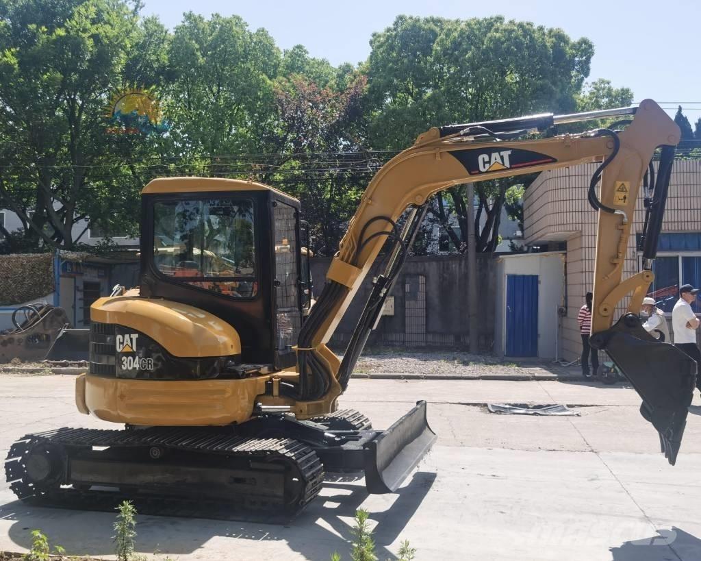 CAT 304 CR Mini kotrók < 7t