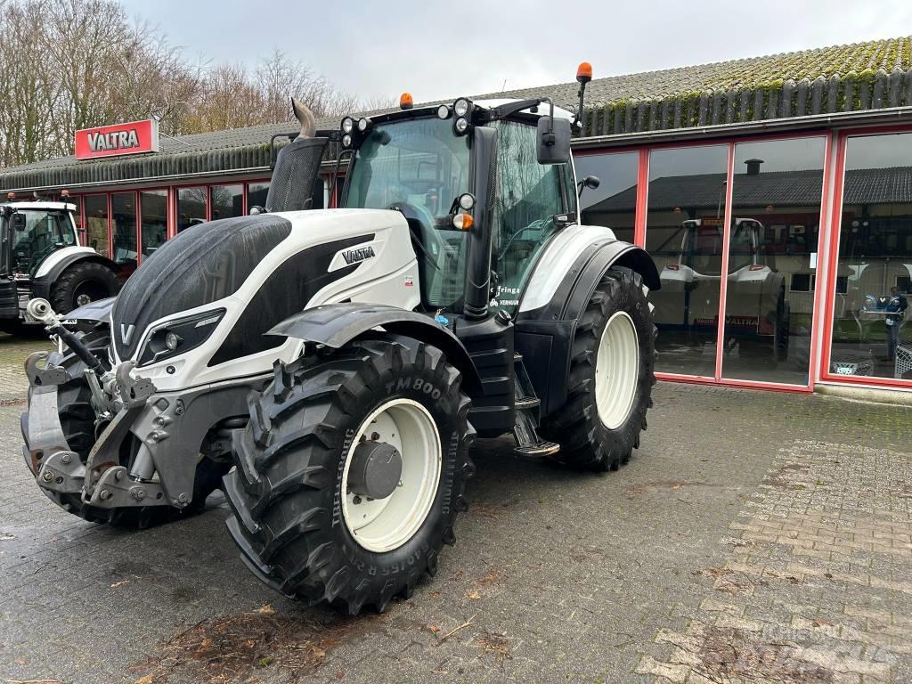 Valtra T154 Active Traktorok