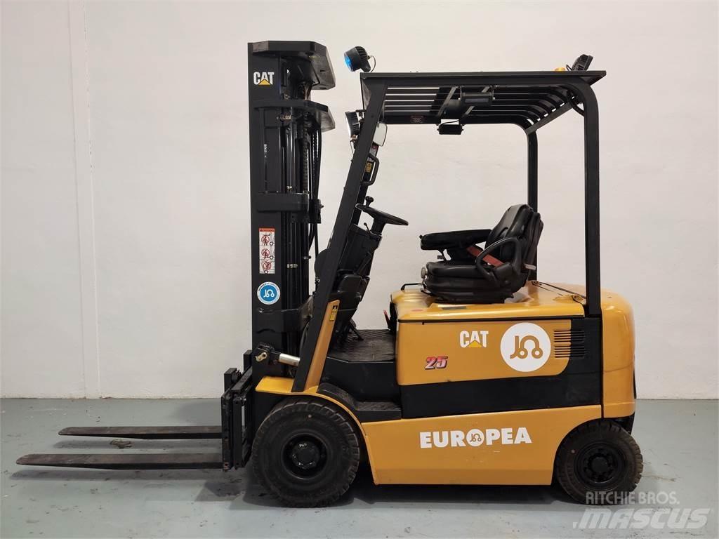 CAT EP25K PAC Elektromos targoncák