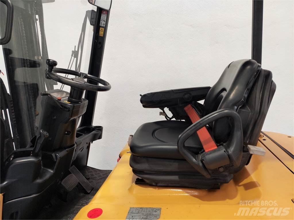 CAT EP25K PAC Elektromos targoncák