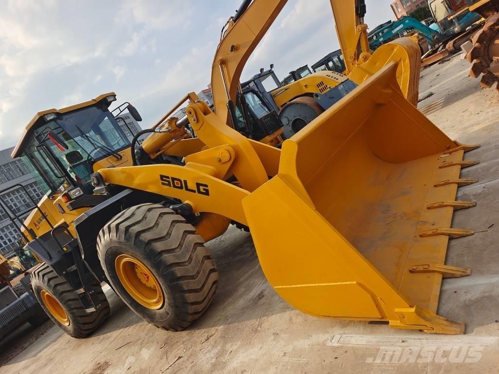 SDLG L 956 F Gumikerekes homlokrakodók