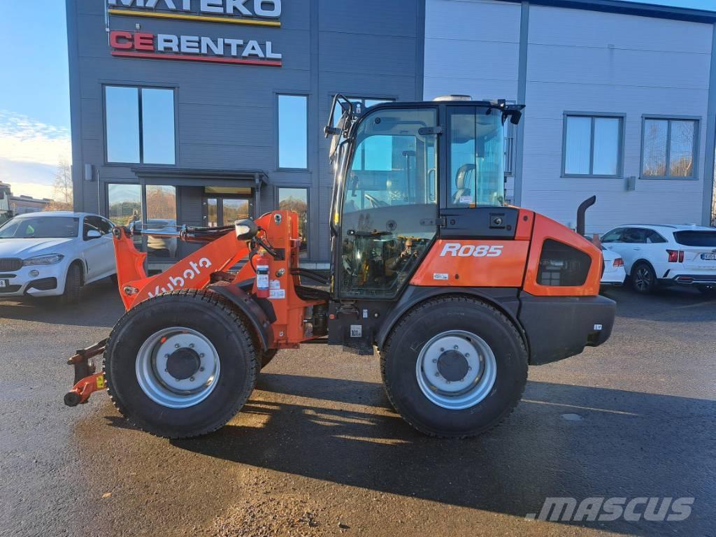 Kubota R 085 Gumikerekes homlokrakodók
