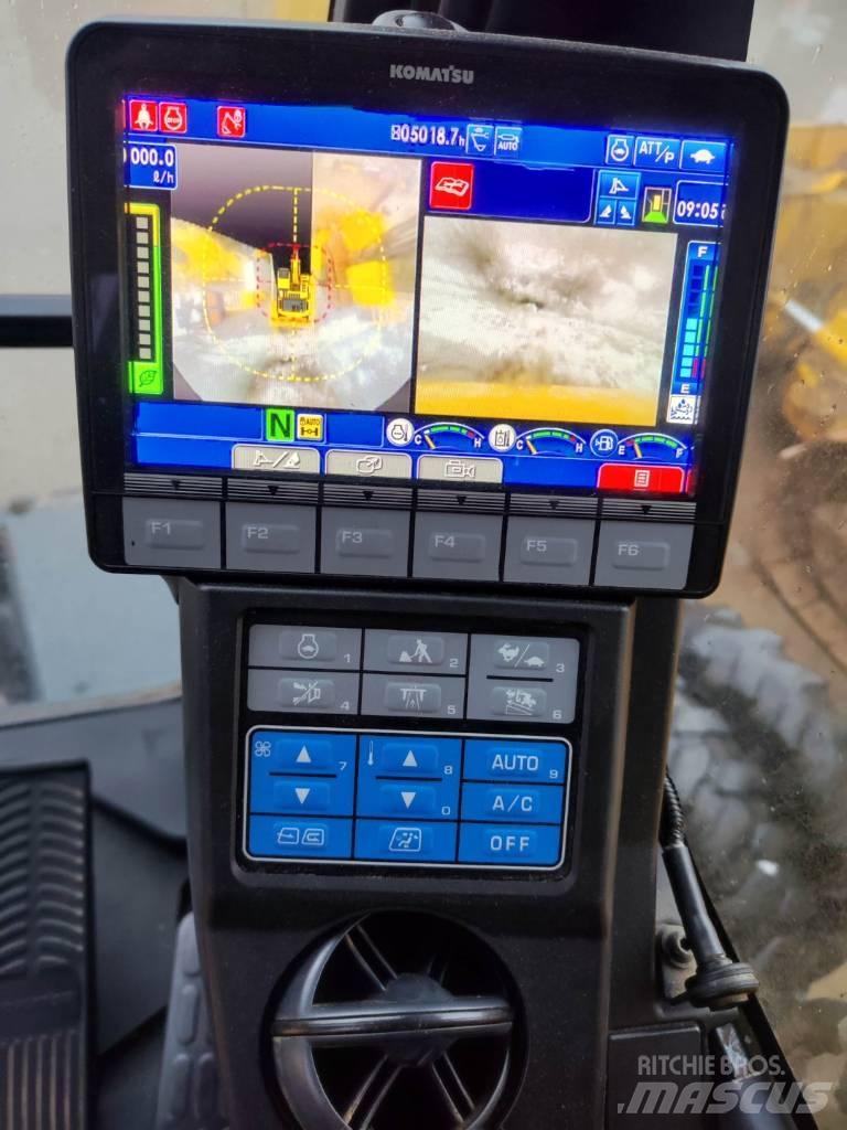 Komatsu PW180-11 Gumikerekes kotrók