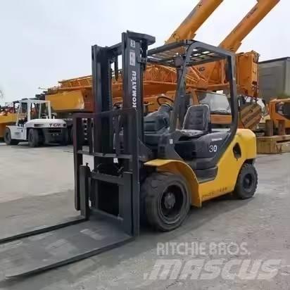 Komatsu 30 Dízel targoncák
