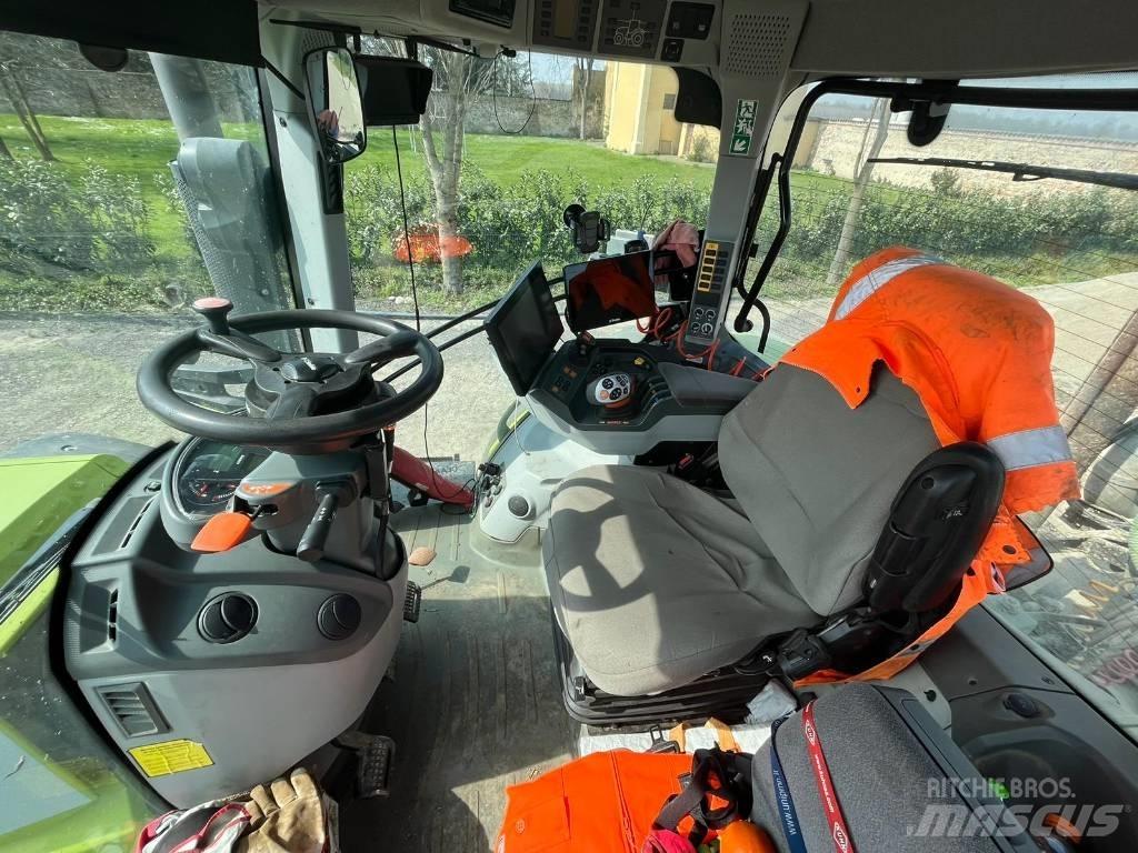 CLAAS Axion 830 Traktorok