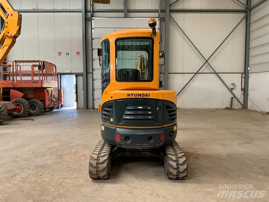 Hyundai 30 Z-9AK Mini kotrók < 7t