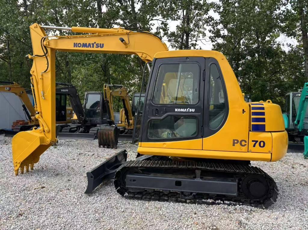Komatsu PC 70 Mini kotrók < 7t