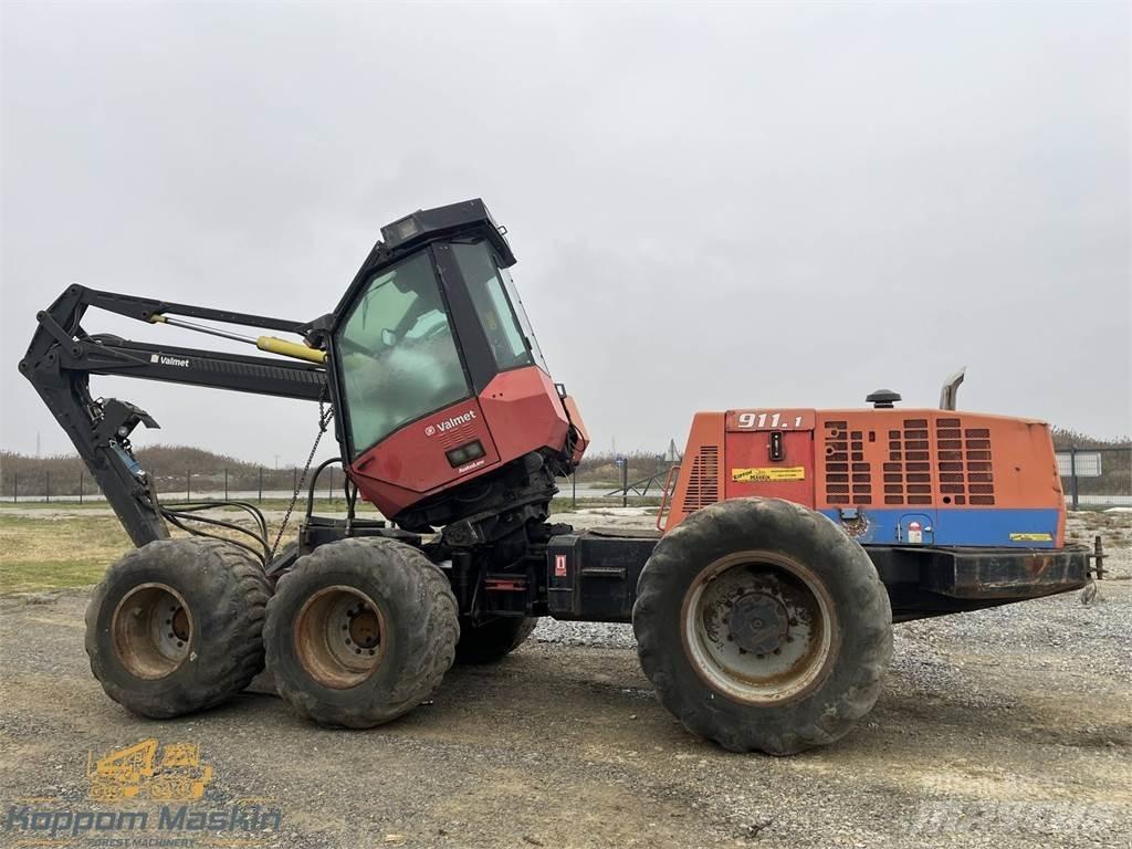Valmet 911.1 Betakarítók