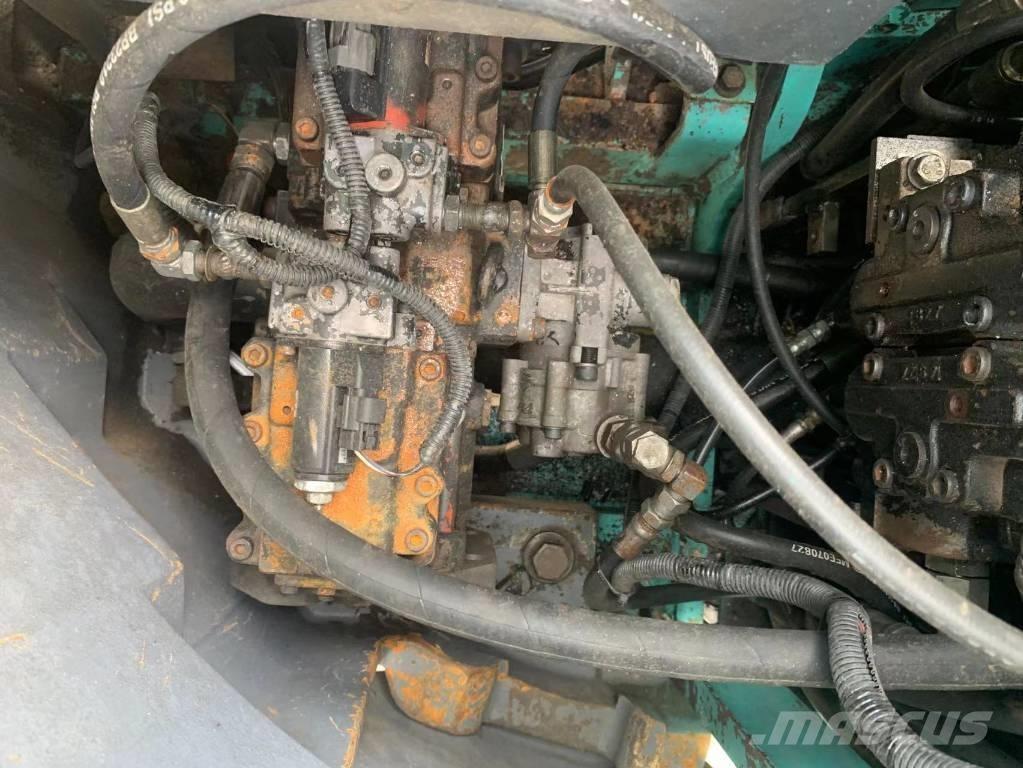 Kobelco SK 135 Lánctalpas kotrók