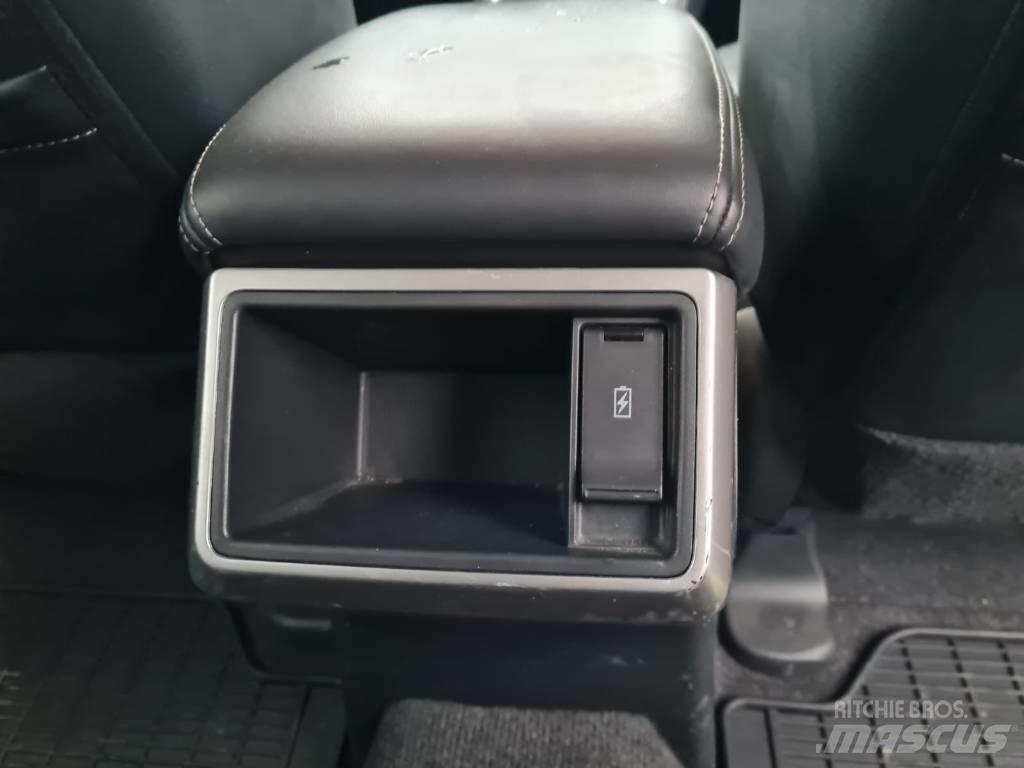 Mitsubishi L200 Kis teherszállító/Platós kocsi
