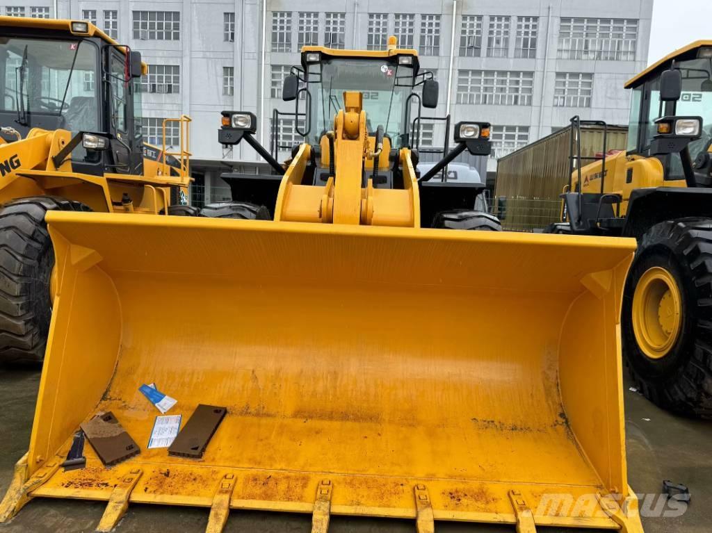 SDLG LG956L Gumikerekes homlokrakodók